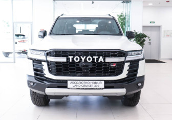 Новый Toyota Land Cruiser Suv 2025 (8 фото)