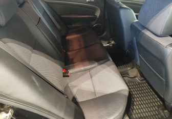 Подержанный автомобиль Chevrolet Epica 2008 года (11 фото)