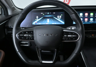 Подержанный автомобиль Omoda C5 2023 года (10 фото)