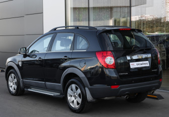 Подержанный автомобиль Chevrolet Captiva 2008 года (7 фото)