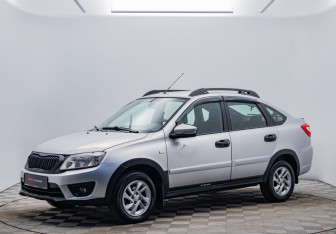 Подержанный автомобиль LADA (ВАЗ) Granta Liftback 2015 года (1 фото)
