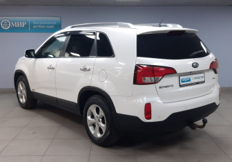 Подержанный автомобиль Kia Sorento 2018 года (7 фото)