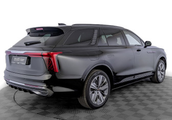 Подержанный автомобиль Hongqi E-HS9 2022 года (5 фото)