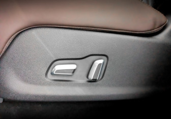 Подержанный автомобиль Exeed VX 2023 года (28 фото)