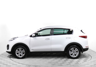 Подержанный автомобиль Kia Sportage 2016 года (8 фото)