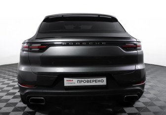 Подержанный автомобиль Porsche Cayenne 2020 года (6 фото)