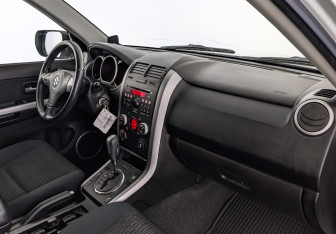 Подержанный автомобиль Suzuki Grand Vitara 2014 года (13 фото)