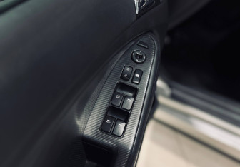 Подержанный автомобиль Kia Optima Sedan 2011 года (10 фото)