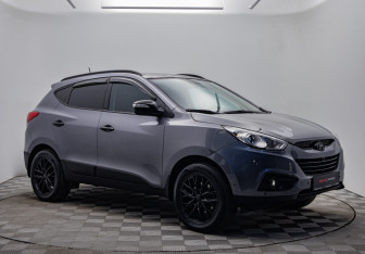Подержанный автомобиль Hyundai ix35 2011 года (7 фото)