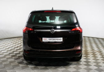 Подержанный автомобиль Opel Zafira Compactvan 2013 года (6 фото)
