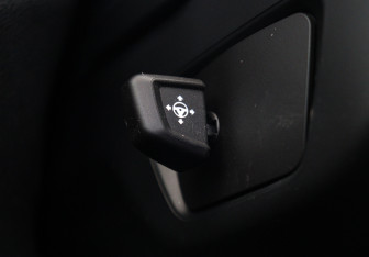 Подержанный автомобиль BMW X7 2022 года (28 фото)