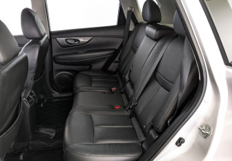 Подержанный автомобиль Nissan X-Trail 2018 года (18 фото)