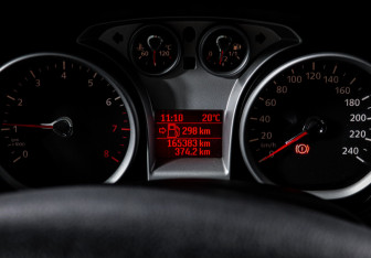 Подержанный автомобиль Ford Focus Hatchback 2010 года (11 фото)