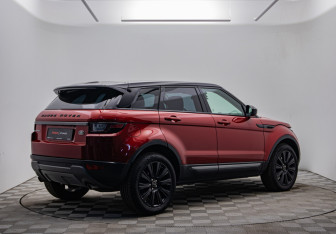Подержанный автомобиль Land Rover Range Rover Evoque 2018 года (5 фото)