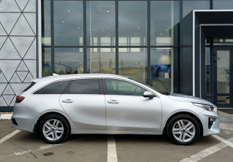 Подержанный автомобиль Kia Ceed Wagon 2019 года (4 фото)