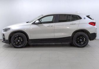 Подержанный автомобиль BMW X2 2018 года (8 фото)