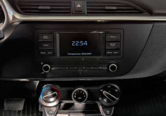 Подержанный автомобиль Kia Rio Hatchback 2021 года (16 фото)