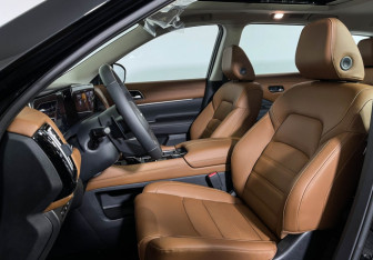 Новый Nissan Pathfinder 2025 (12 фото)