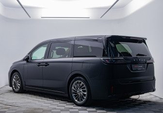 Подержанный автомобиль Voyah Dream 2023 года (6 фото)