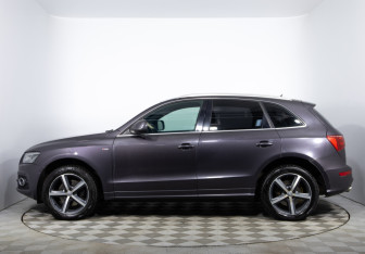 Подержанный автомобиль Audi Q5 2009 года (8 фото)