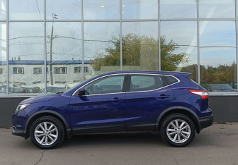 Подержанный автомобиль Nissan Qashqai 2016 года (8 фото)