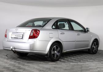 Подержанный автомобиль Chevrolet Lacetti Sedan 2011 года (3 фото)