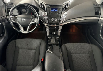 Подержанный автомобиль Hyundai i40 Sedan 2015 года (9 фото)