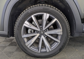 Подержанный автомобиль Changan CS95 2024 года (12 фото)