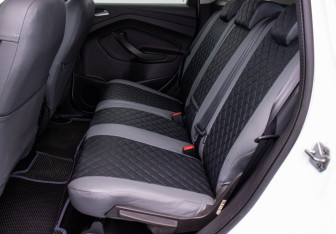 Подержанный автомобиль Ford Kuga 2013 года (11 фото)