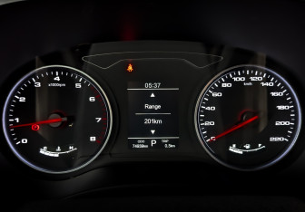 Подержанный автомобиль Москвич 3 2023 года (13 фото)