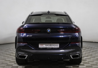 Подержанный автомобиль BMW X6 2021 года (6 фото)