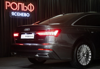Подержанный автомобиль Audi A6 Sedan 2020 года (34 фото)
