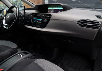 Подержанный автомобиль Citroen C4 Picasso 2016 года (9 фото)