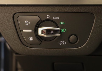 Подержанный автомобиль Audi Q5 2017 года (10 фото)