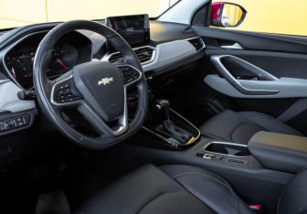Подержанный автомобиль Chevrolet Captiva 2022 года (12 фото)