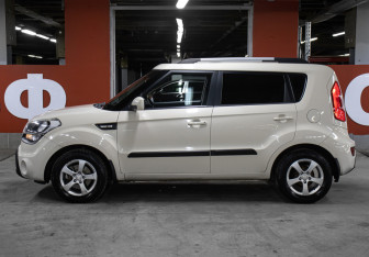 Подержанный автомобиль Kia Soul 2012 года (8 фото)