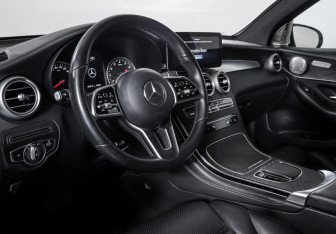 Подержанный автомобиль Mercedes-Benz GLC Coupe 2019 года (14 фото)