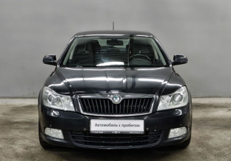 Подержанный автомобиль Skoda Octavia Liftback 2011 года (2 фото)