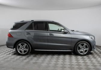 Подержанный автомобиль Mercedes-Benz GLE 2016 года (4 фото)