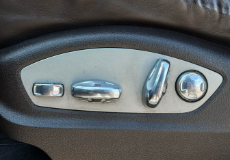 Подержанный автомобиль Porsche Cayenne 2012 года (19 фото)
