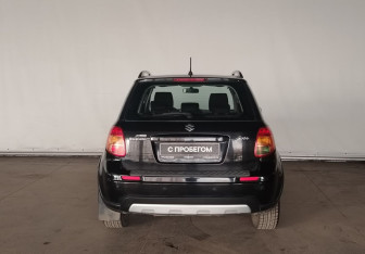 Подержанный автомобиль Suzuki SX4 Hatchback 2010 года (6 фото)