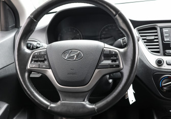Подержанный автомобиль Hyundai Solaris Sedan 2018 года (17 фото)