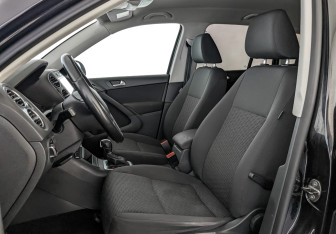 Подержанный автомобиль Volkswagen Tiguan 2015 года (20 фото)