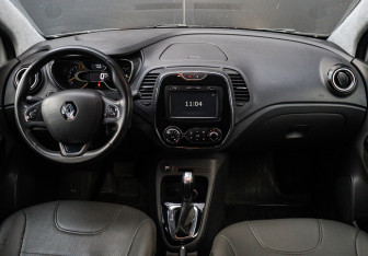 Подержанный автомобиль Renault Kaptur 2016 года (12 фото)