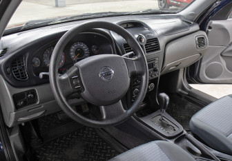 Подержанный автомобиль Nissan Almera Classic 2011 года (17 фото)