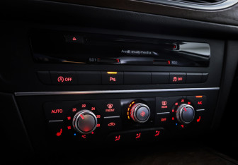 Подержанный автомобиль Audi A6 Sedan 2014 года (18 фото)