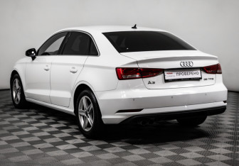 Подержанный автомобиль Audi A3 Sedan 2018 года (7 фото)