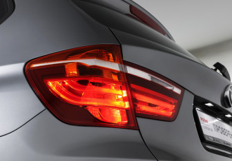 Подержанный автомобиль BMW X3 2013 года (21 фото)