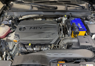 Подержанный автомобиль Hyundai Sonata 2022 года (9 фото)