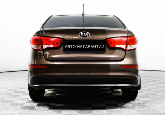 Подержанный автомобиль Kia Rio Sedan 2015 года (6 фото)
